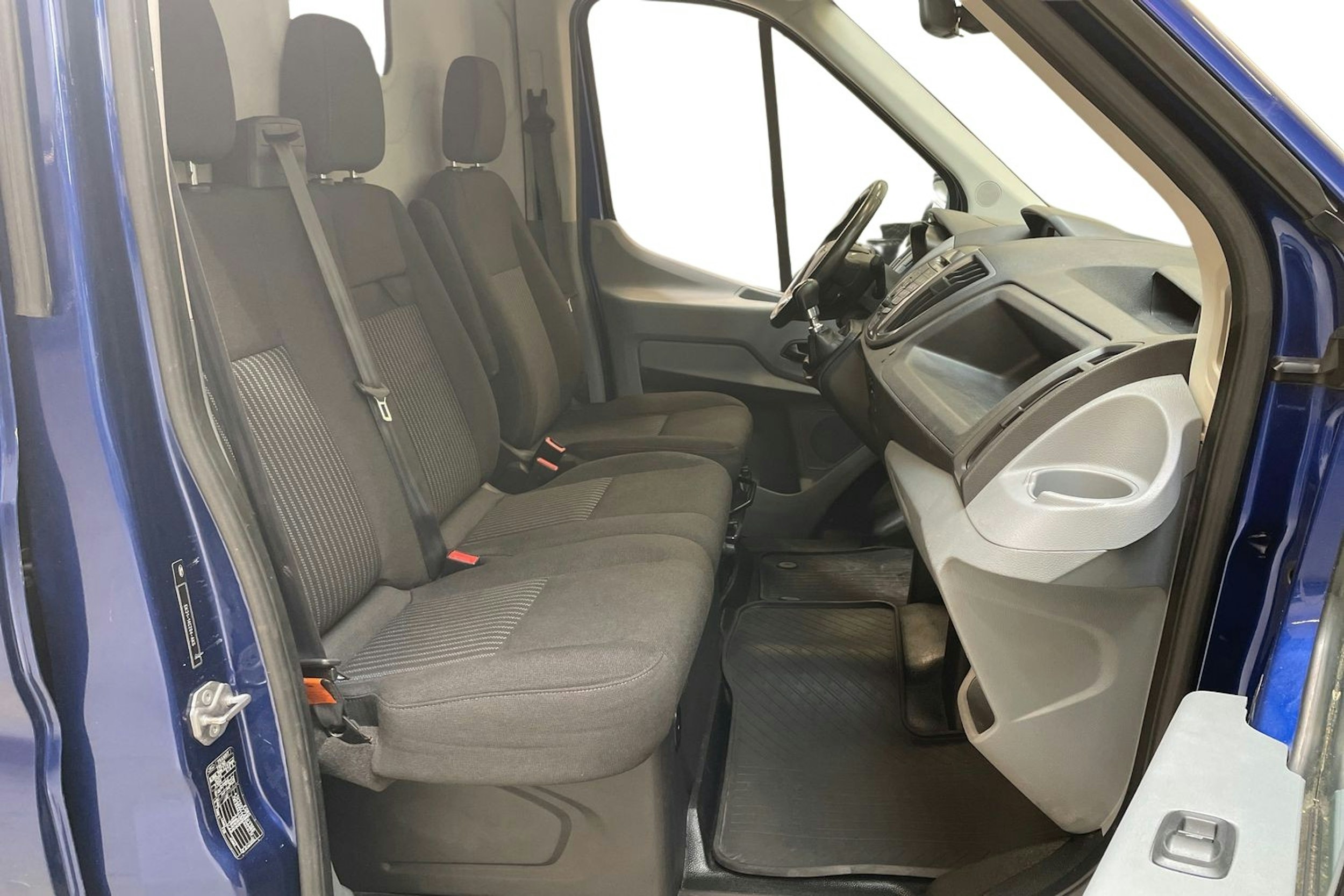 sininen Ford Transit 2015 kuva 10.