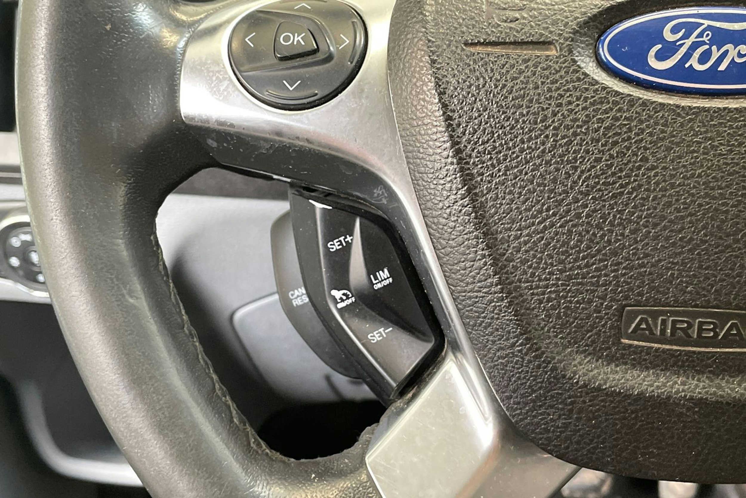 sininen Ford Transit 2015 kuva 22.