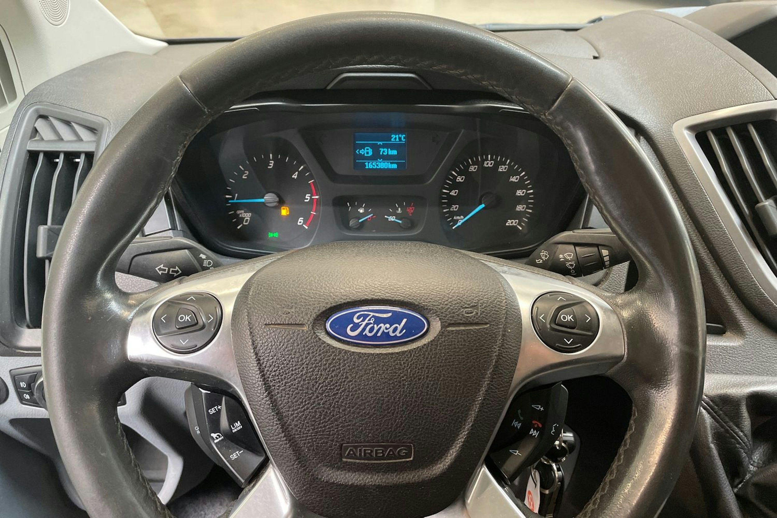 sininen Ford Transit 2015 kuva 24.
