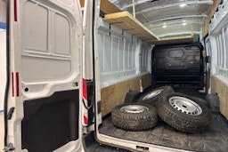 valkoinen Ford Transit 2015 kuva 22.