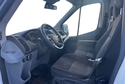 valkoinen Ford Transit 2015 kuva 3.