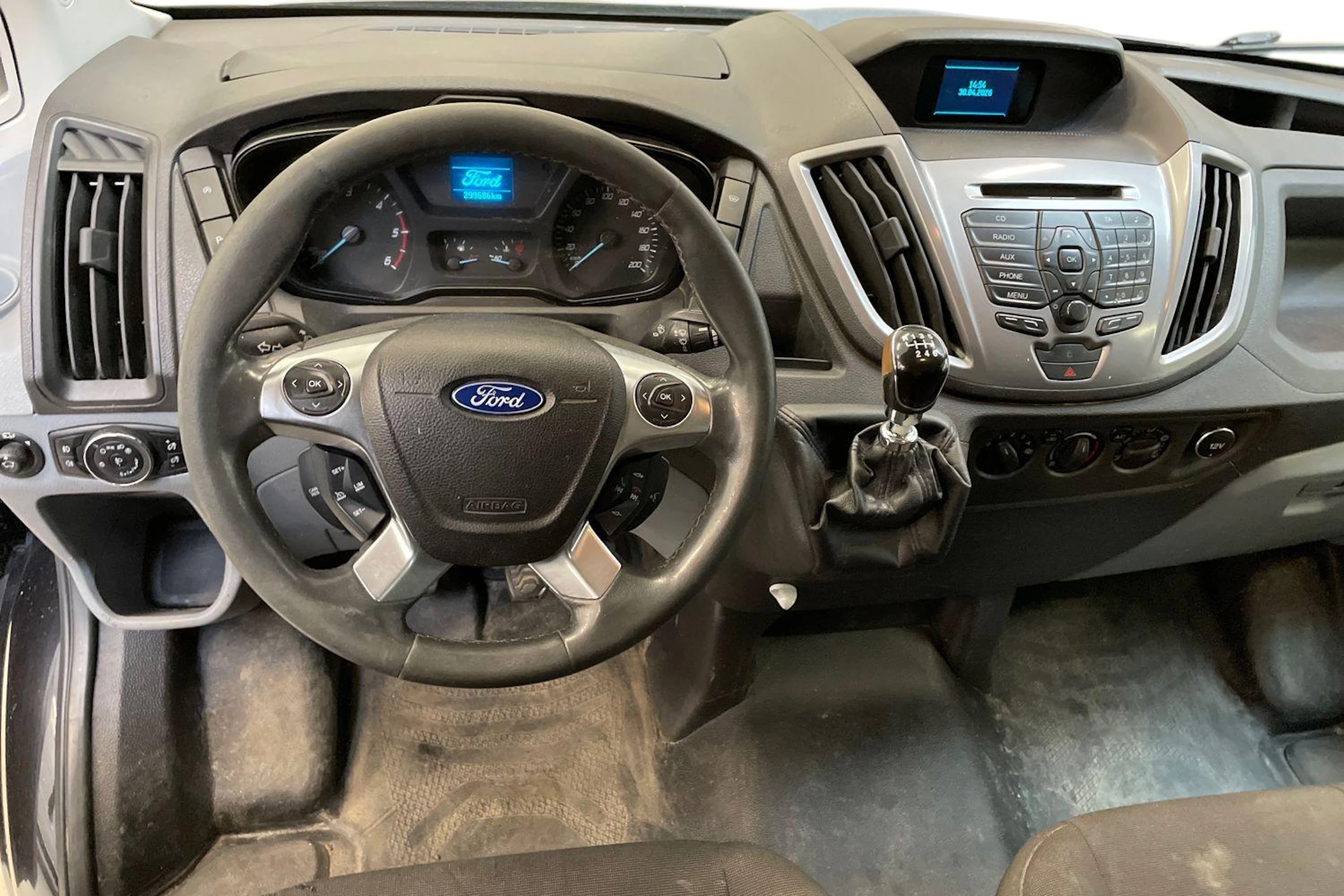 musta Ford Transit 2015 kuva 7.