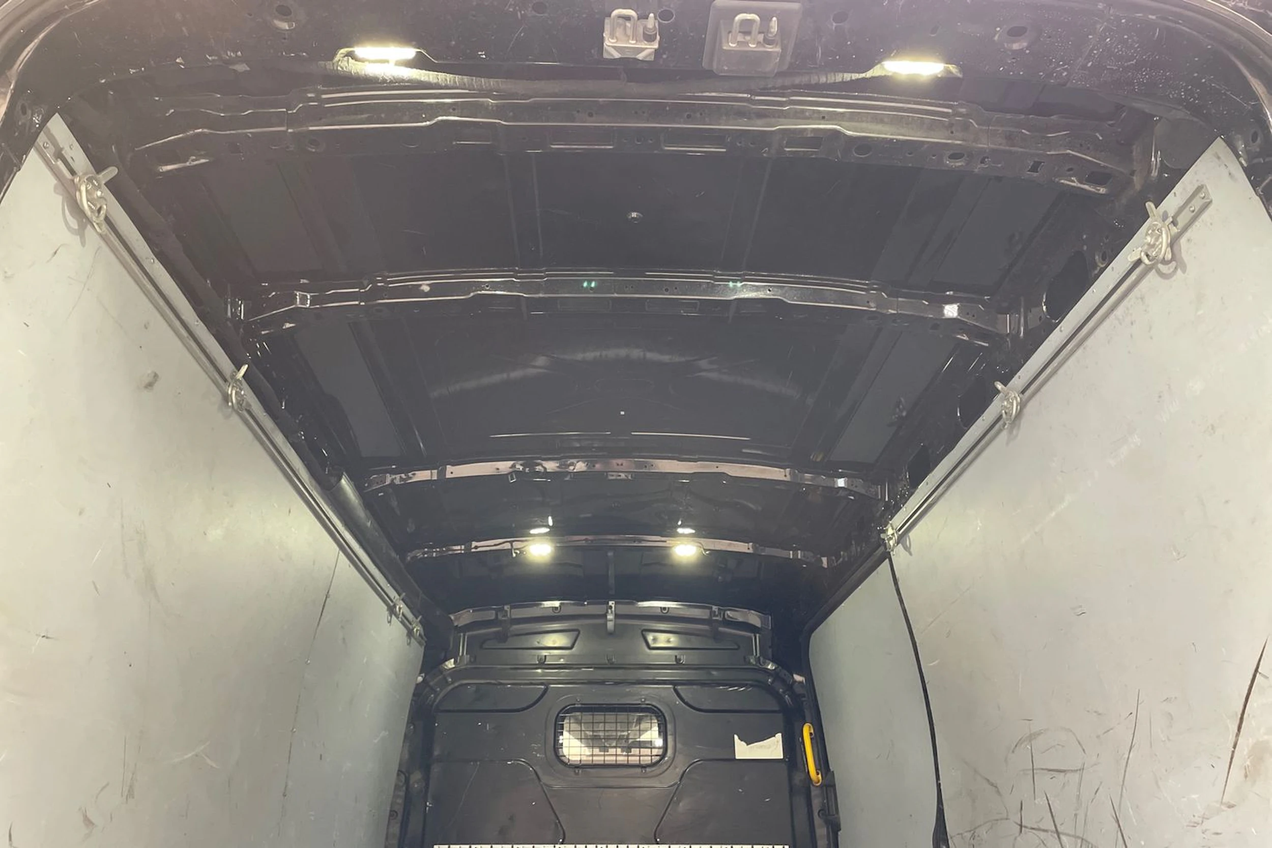 musta Ford Transit 2015 kuva 14.