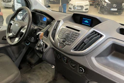 musta Ford Transit 2015 kuva 28.