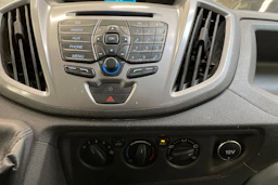 musta Ford Transit 2015 kuva 30.