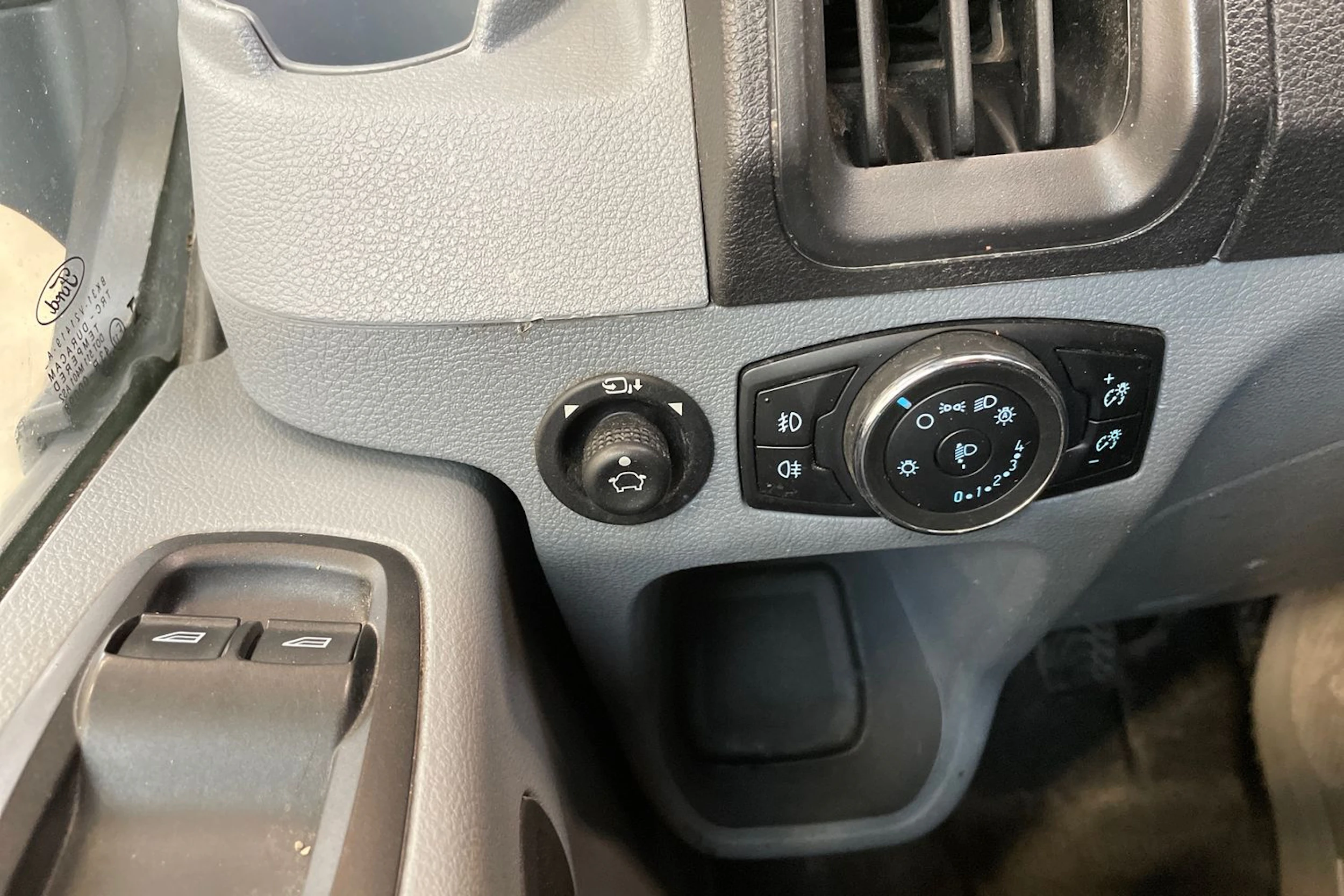 musta Ford Transit 2015 kuva 33.