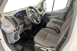 valkoinen Ford Transit 2015 kuva 7.