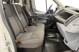 valkoinen Ford Transit 2015 kuva 10.