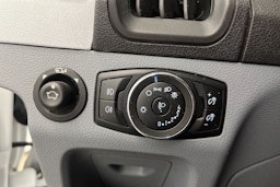 valkoinen Ford Transit 2015 kuva 22.