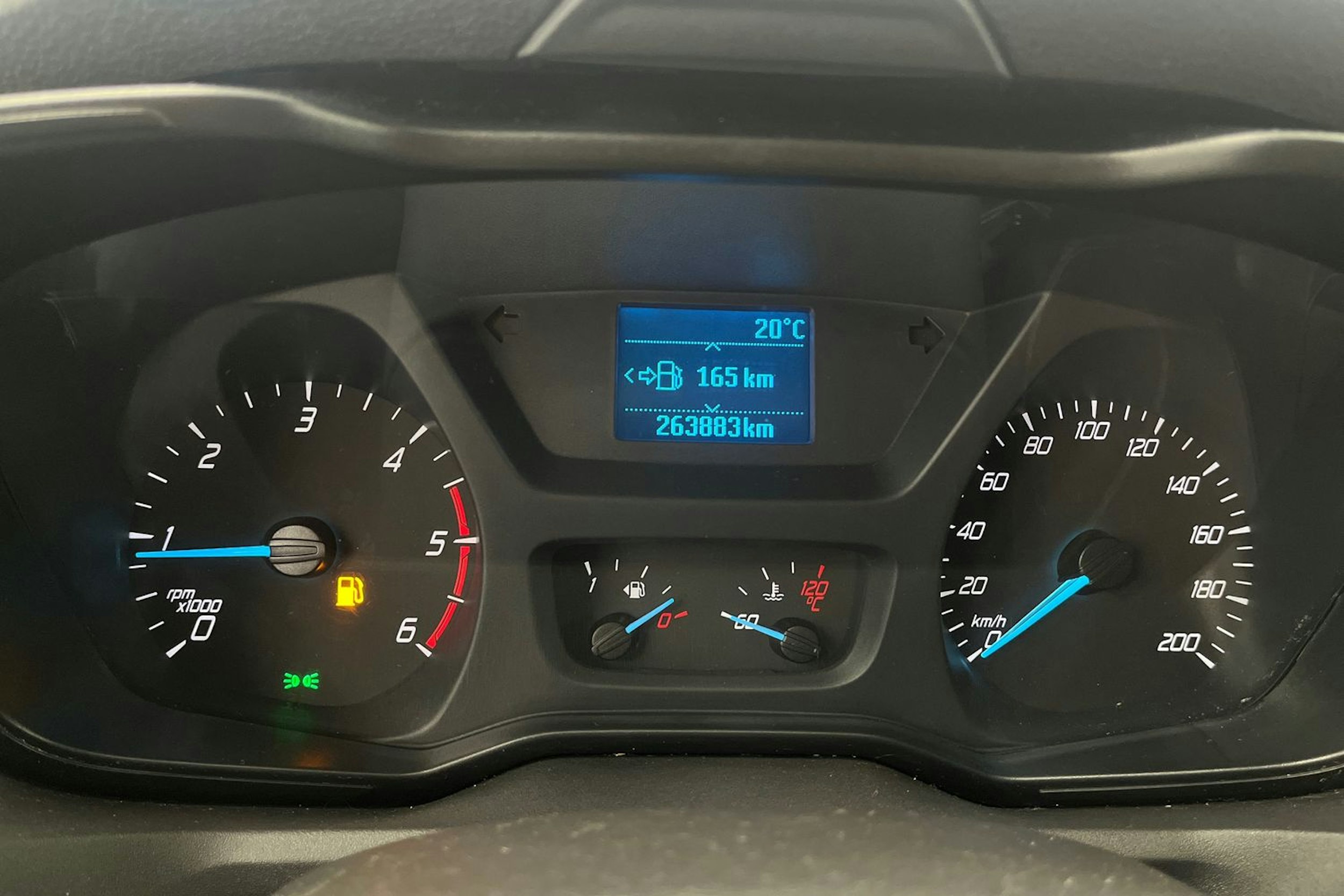 valkoinen Ford Transit 2015 kuva 24.