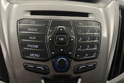valkoinen Ford Transit 2015 kuva 26.