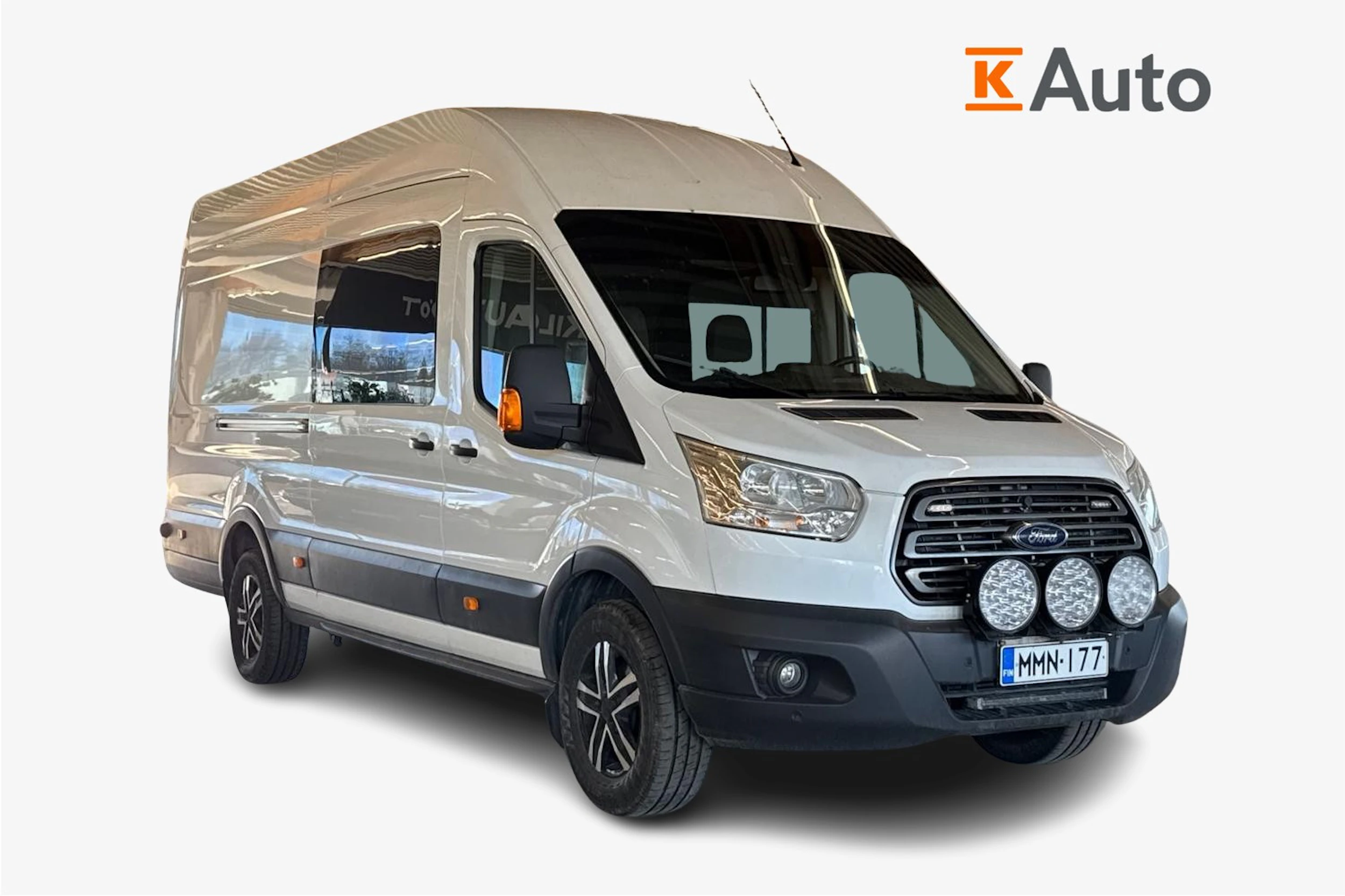 valkoinen Ford Transit 2015 kuva 1.