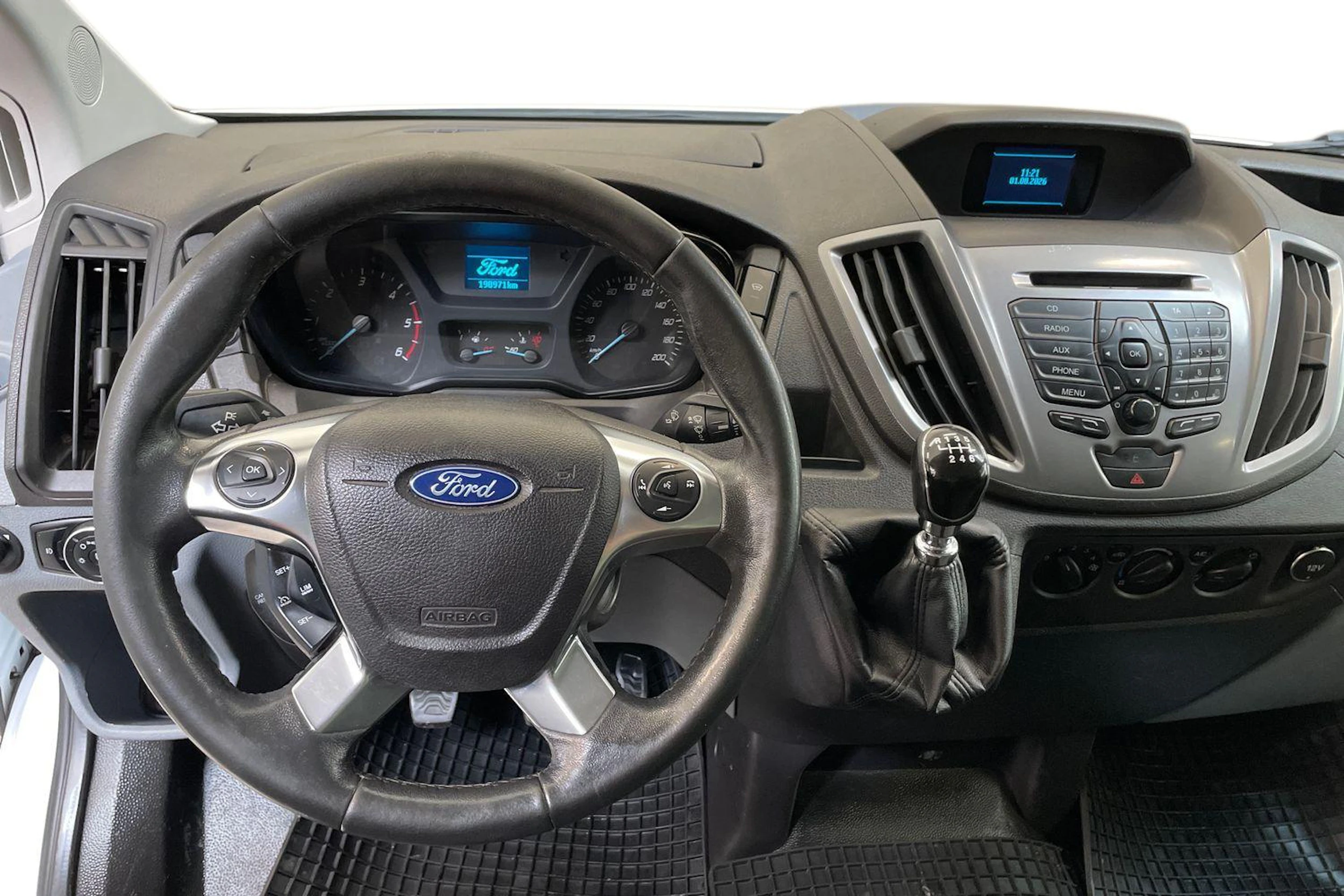 valkoinen Ford Transit 2015 kuva 9.
