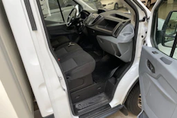 valkoinen Ford Transit 2015 kuva 21.