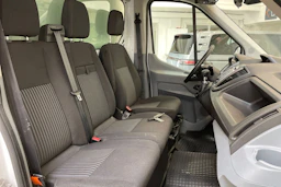 valkoinen Ford Transit 2015 kuva 22.