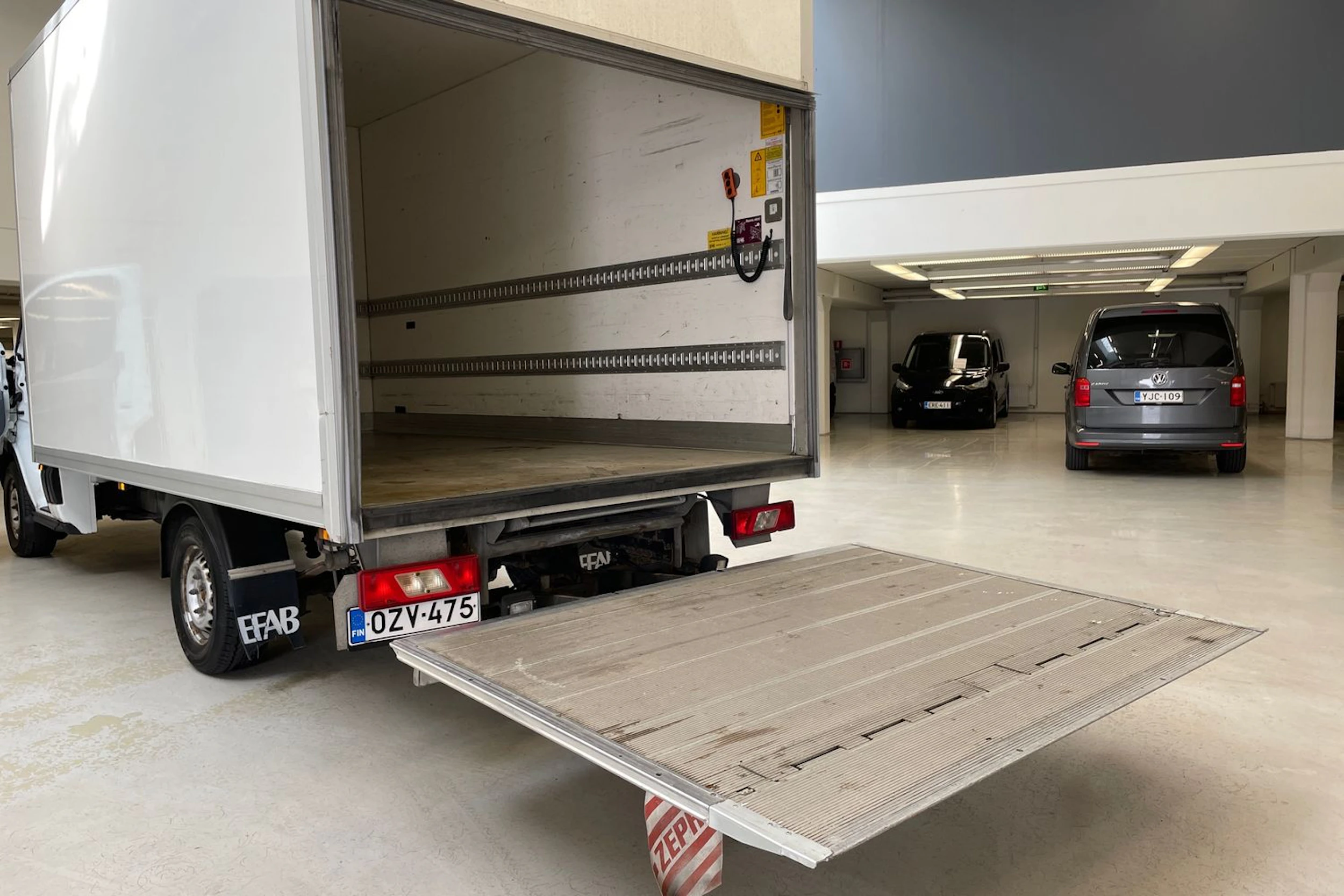 valkoinen Ford Transit 2015 kuva 25.