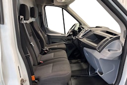 valkoinen Ford Transit 2015 kuva 11.