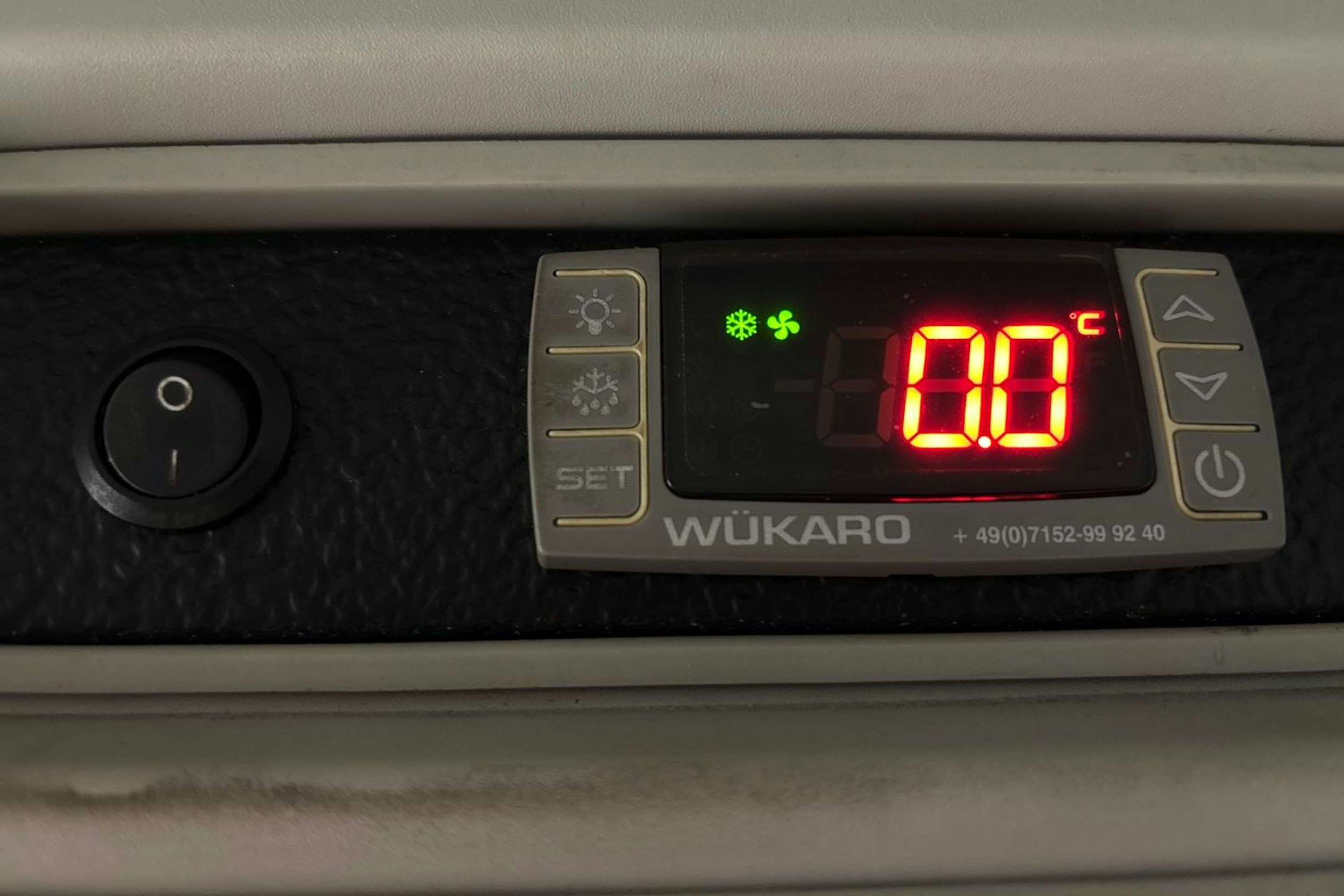 valkoinen Ford Transit 2015 kuva 20.