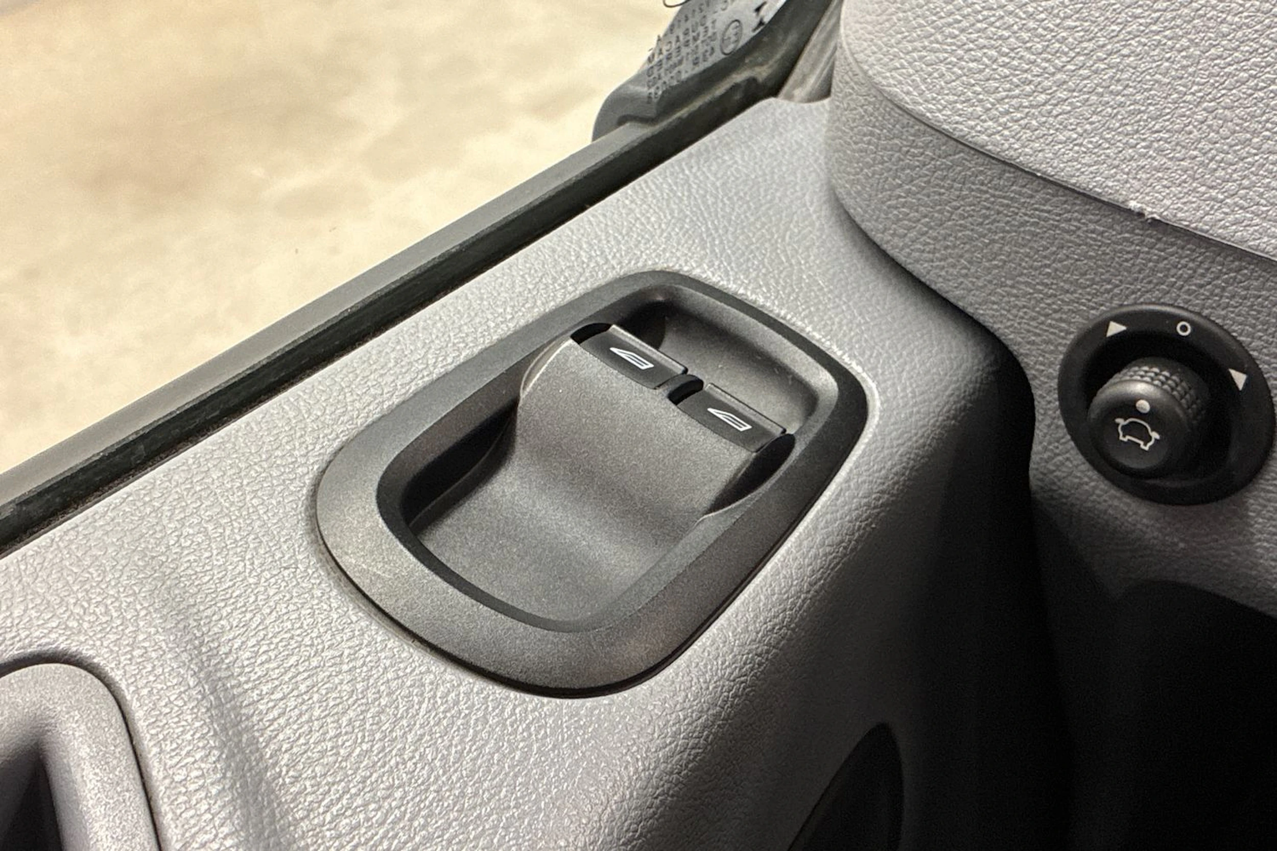 valkoinen Ford Transit 2016 kuva 18.