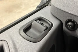 valkoinen Ford Transit 2016 kuva 18.
