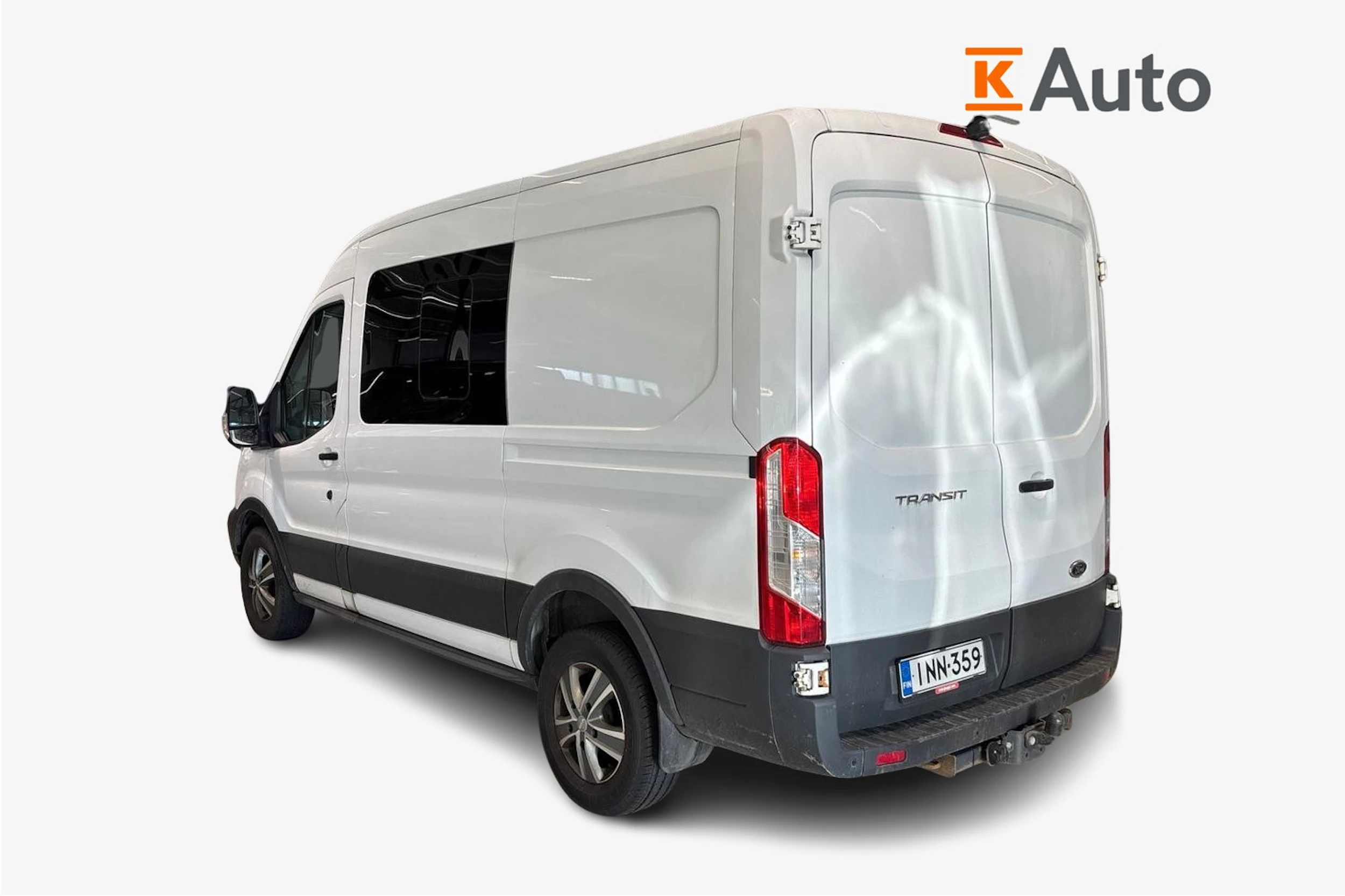 valkoinen Ford Transit 2016 kuva 2.
