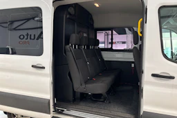 valkoinen Ford Transit 2016 kuva 4.