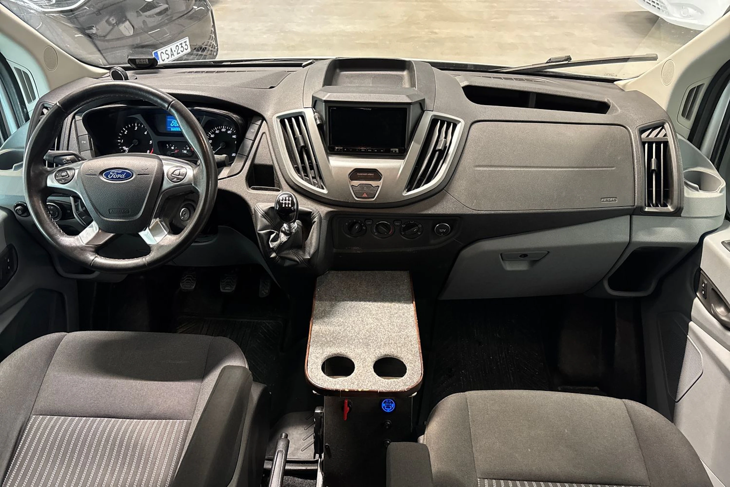 valkoinen Ford Transit 2016 kuva 6.