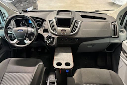 valkoinen Ford Transit 2016 kuva 6.