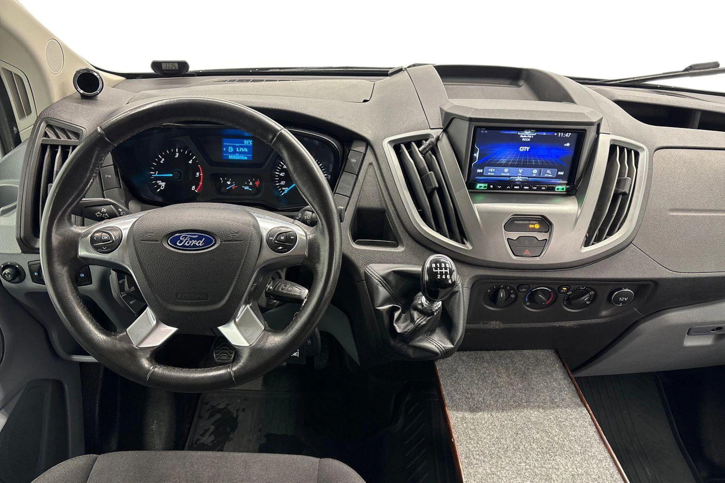 valkoinen Ford Transit 2016 kuva 7.