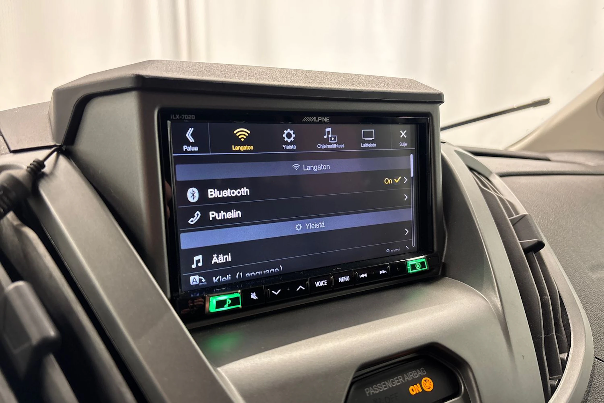 valkoinen Ford Transit 2016 kuva 18.