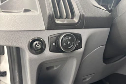 valkoinen Ford Transit 2016 kuva 20.