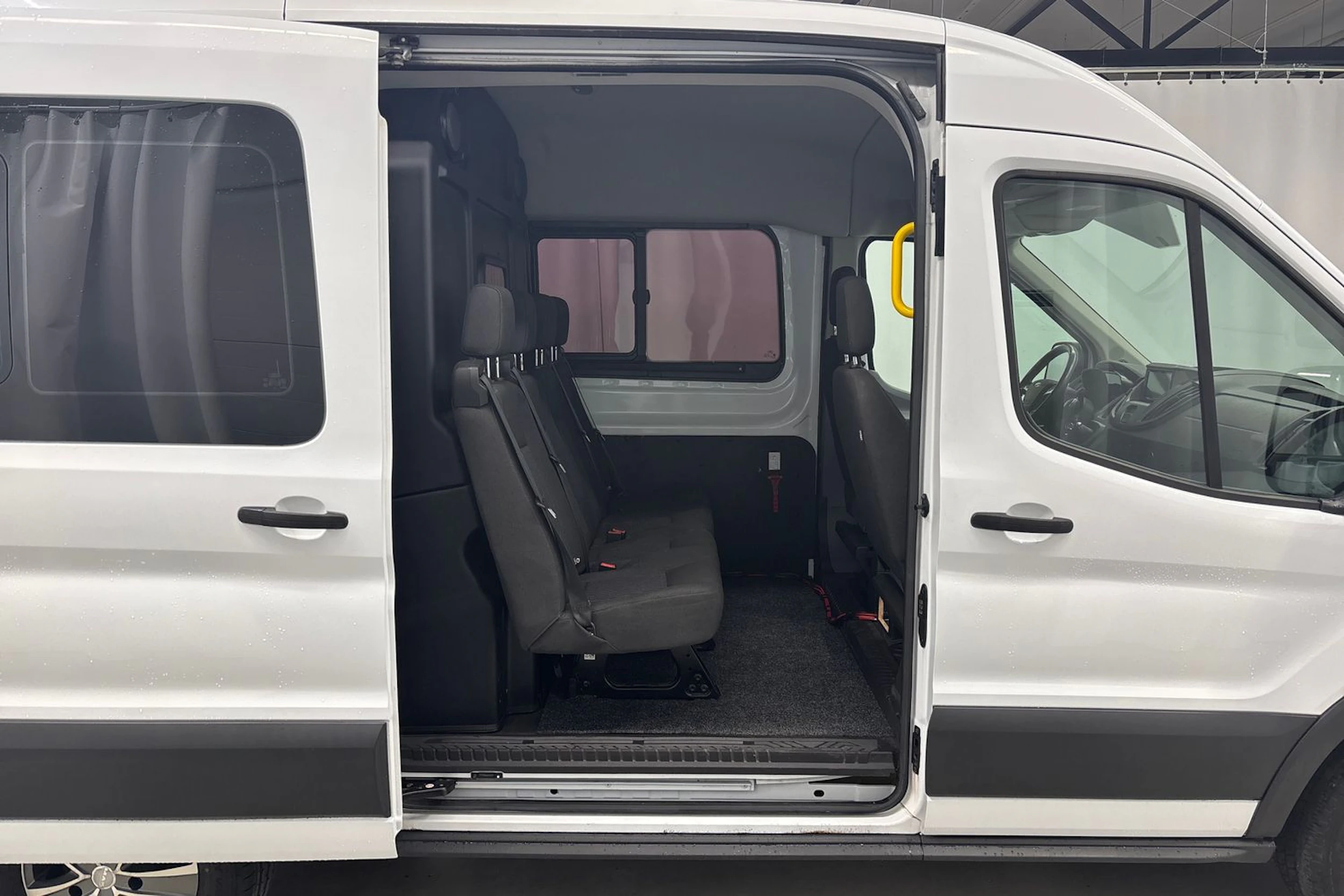 valkoinen Ford Transit 2016 kuva 22.