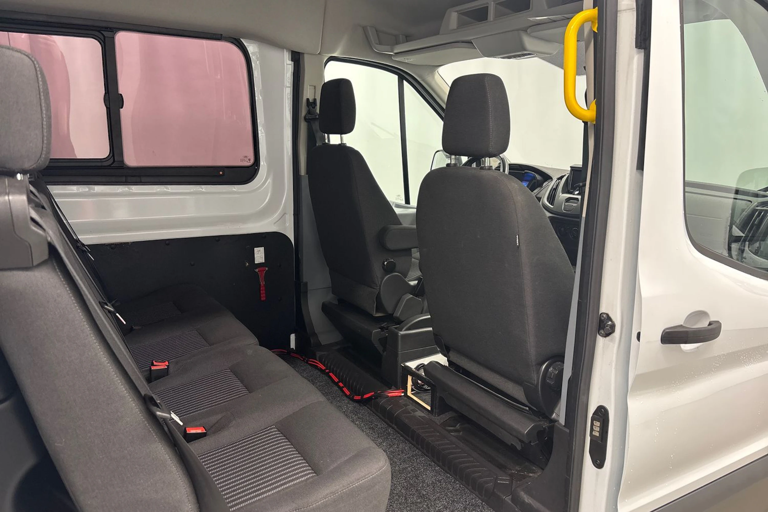 valkoinen Ford Transit 2016 kuva 23.