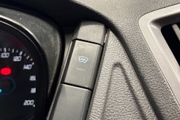 valkoinen Ford Transit 2016 kuva 19.