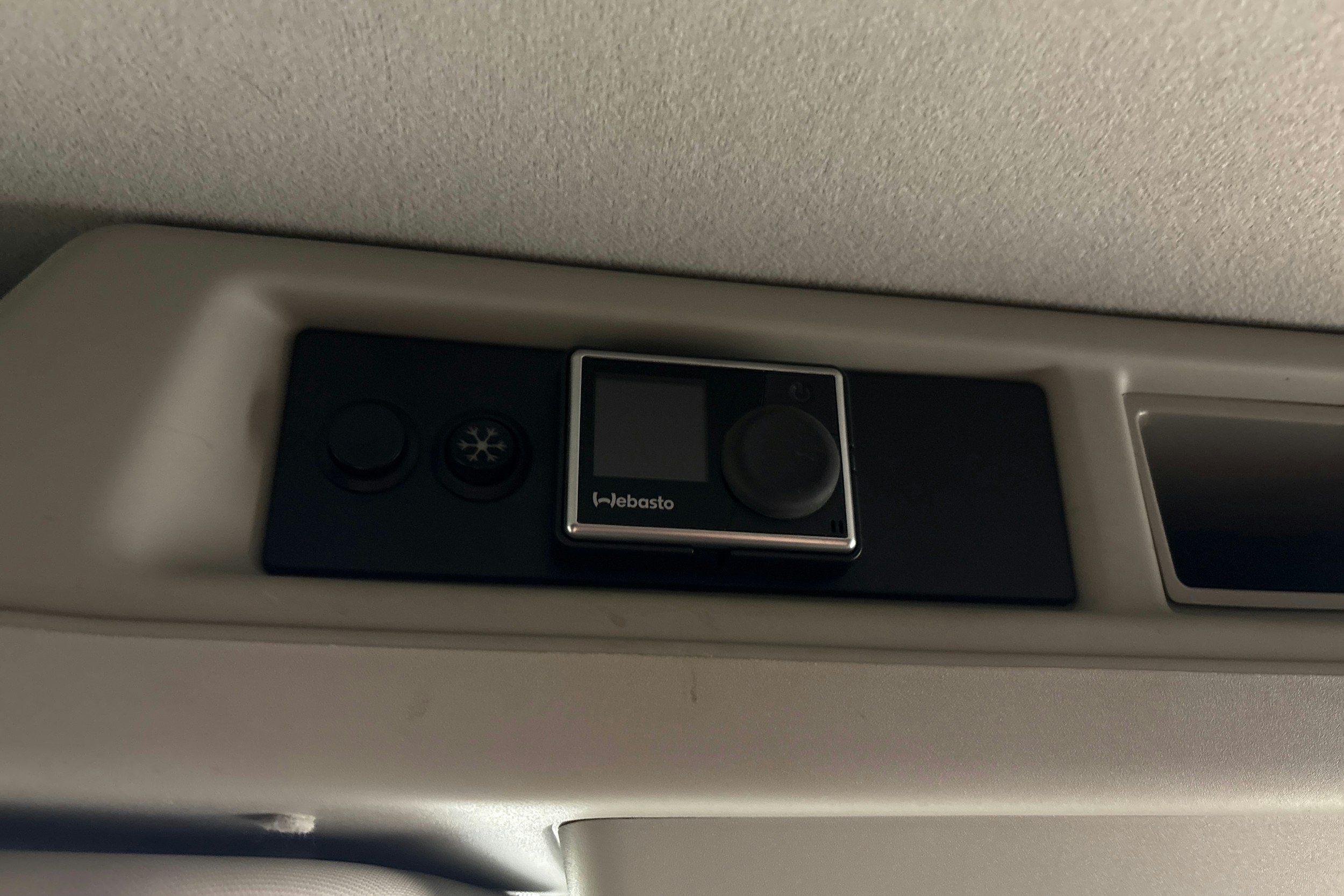 valkoinen Ford Transit 2016 kuva 21.