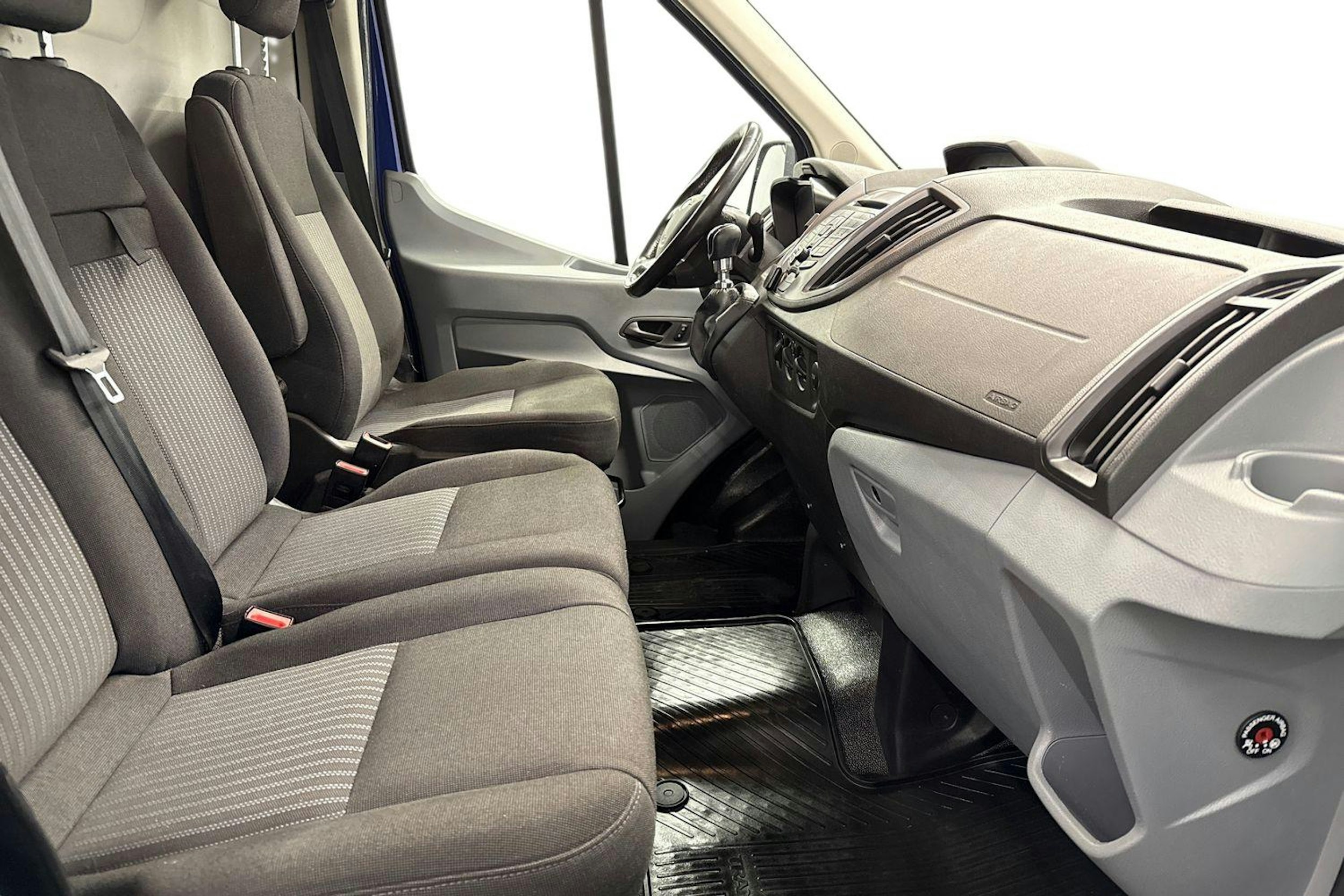 sininen Ford Transit 2016 kuva 9.