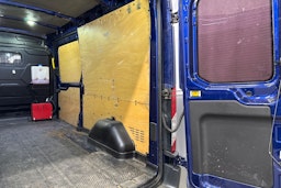 sininen Ford Transit 2016 kuva 27.