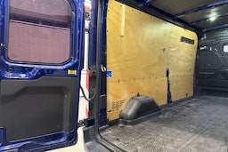 sininen Ford Transit 2016 kuva 29.