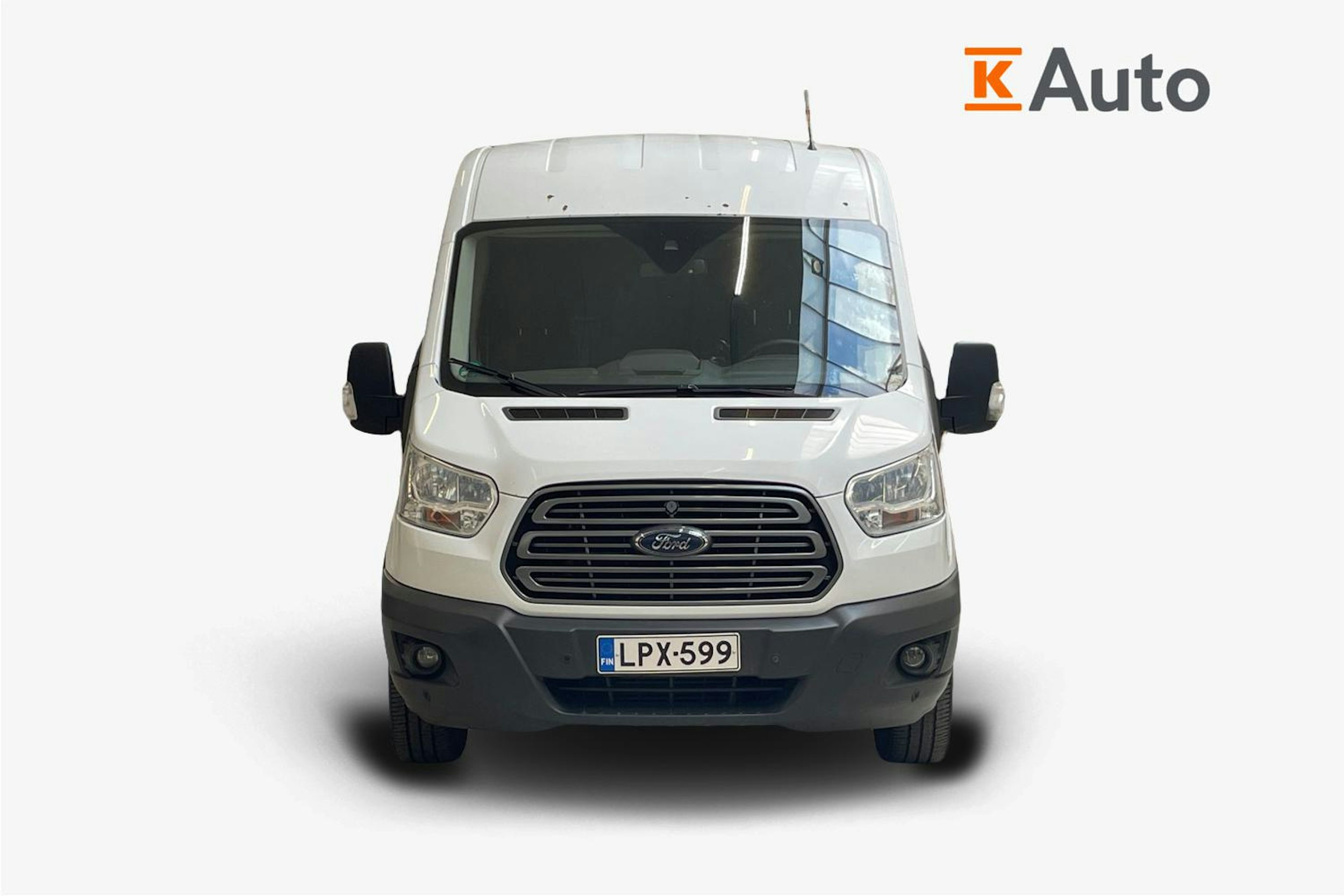 valkoinen Ford Transit 2016 kuva 4.