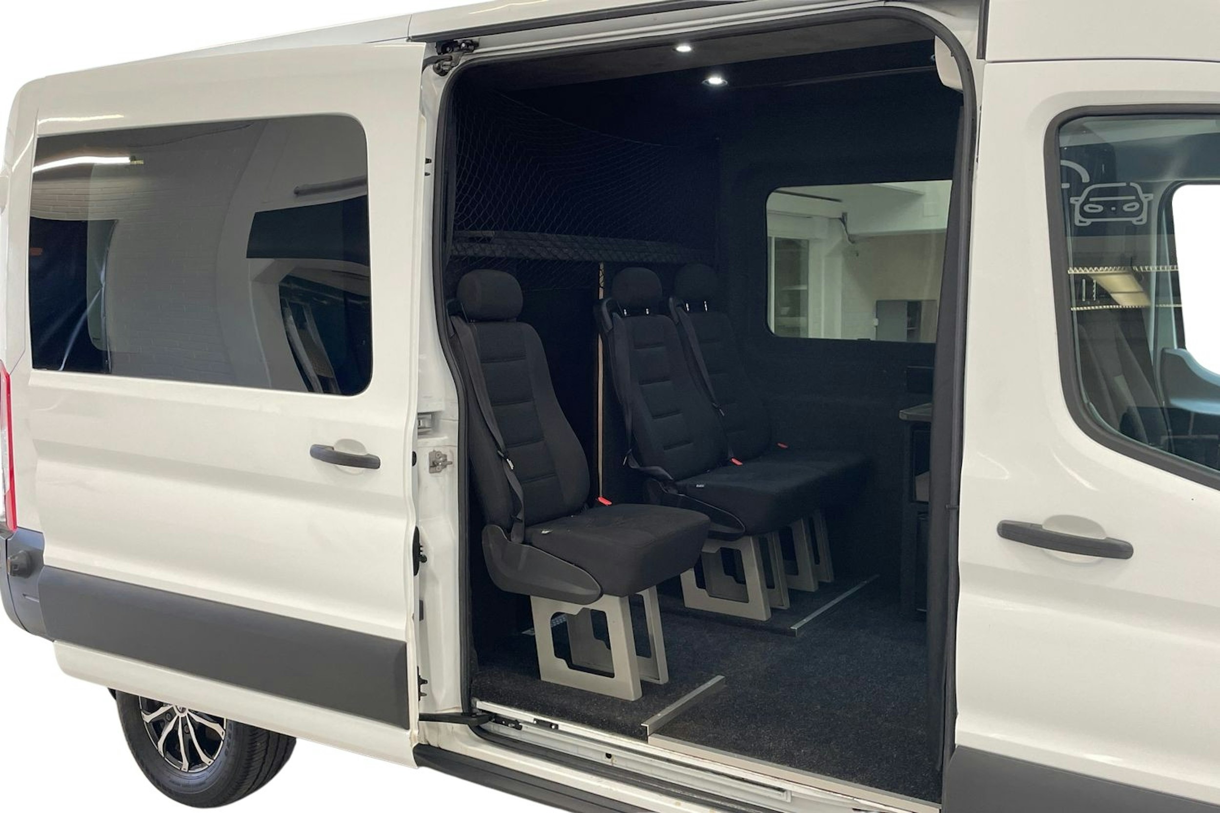 valkoinen Ford Transit 2016 kuva 8.
