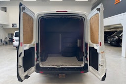 valkoinen Ford Transit 2016 kuva 18.