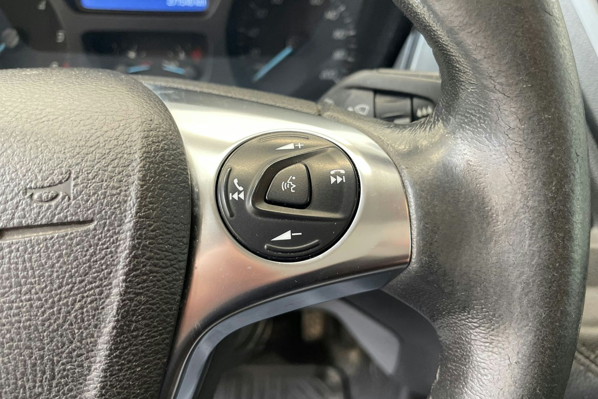 valkoinen Ford Transit 2016 kuva 24.