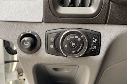 valkoinen Ford Transit 2016 kuva 25.