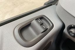 valkoinen Ford Transit 2016 kuva 31.