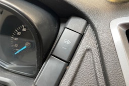 valkoinen Ford Transit 2016 kuva 32.