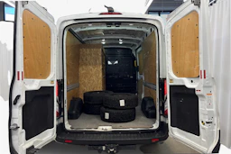 valkoinen Ford Transit 2016 kuva 9.