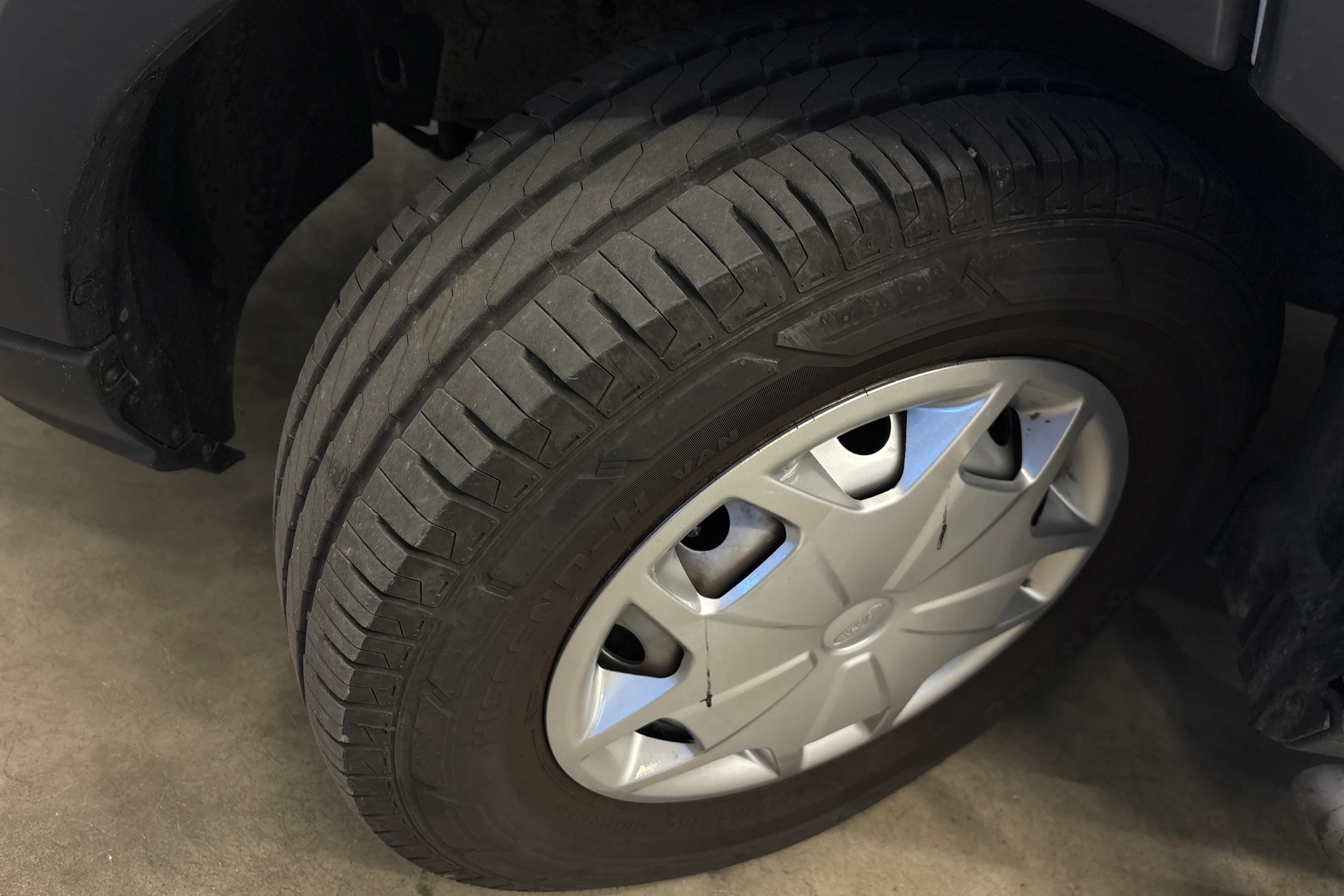 valkoinen Ford Transit 2016 kuva 14.