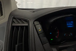 valkoinen Ford Transit 2016 kuva 19.