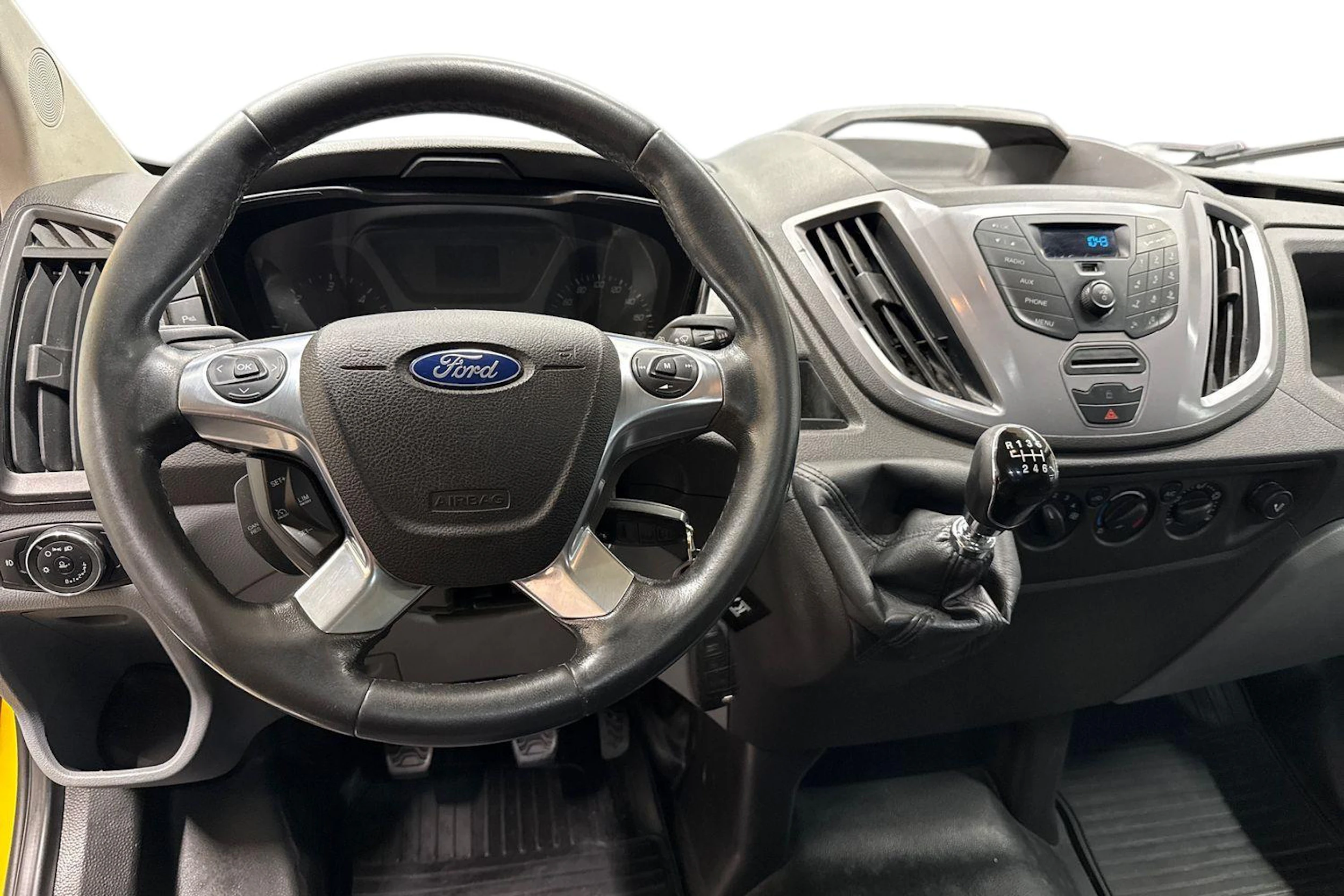 keltainen Ford Transit 2016 kuva 9.