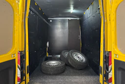 keltainen Ford Transit 2016 kuva 16.